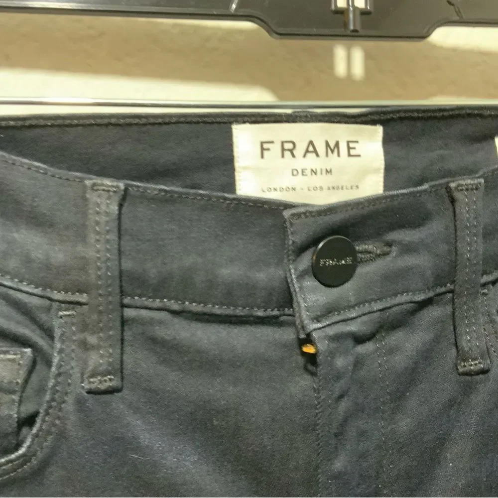 Frame Ali High Rise Cigarette Raw Edge Jean in Lupin, Size 26